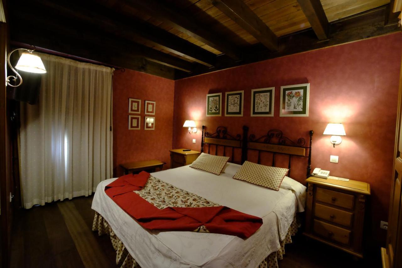Hotel Pradas Ordesa Broto Exterior photo