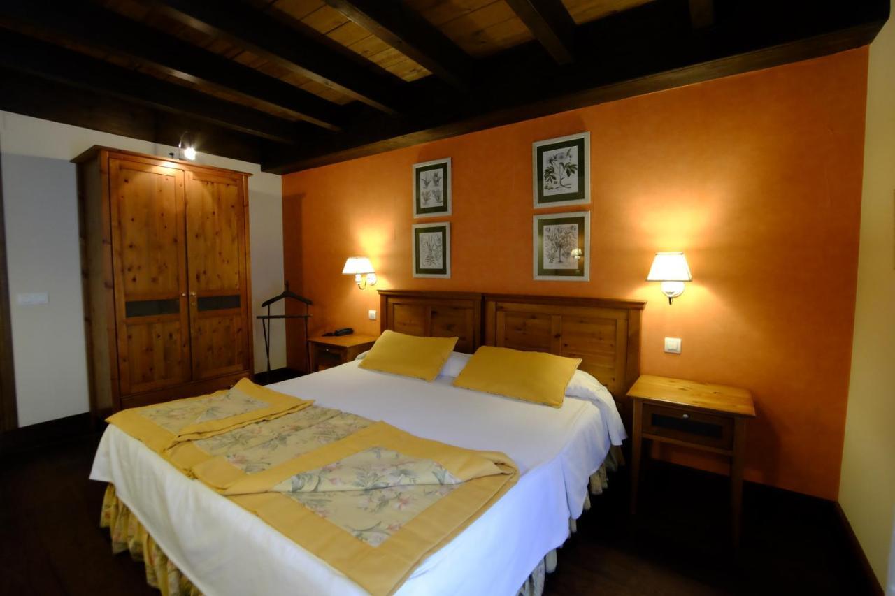 Hotel Pradas Ordesa Broto Exterior photo