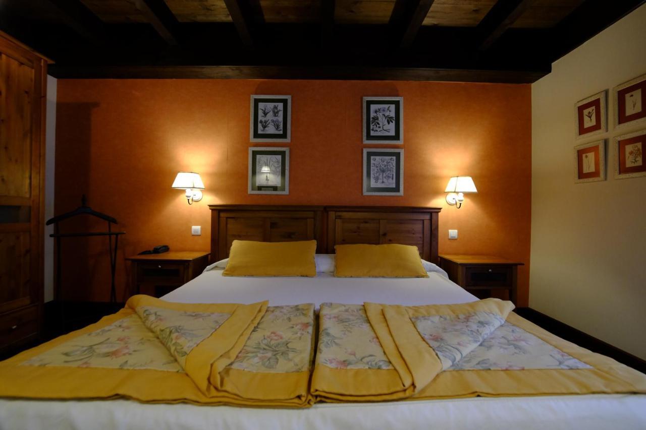Hotel Pradas Ordesa Broto Exterior photo