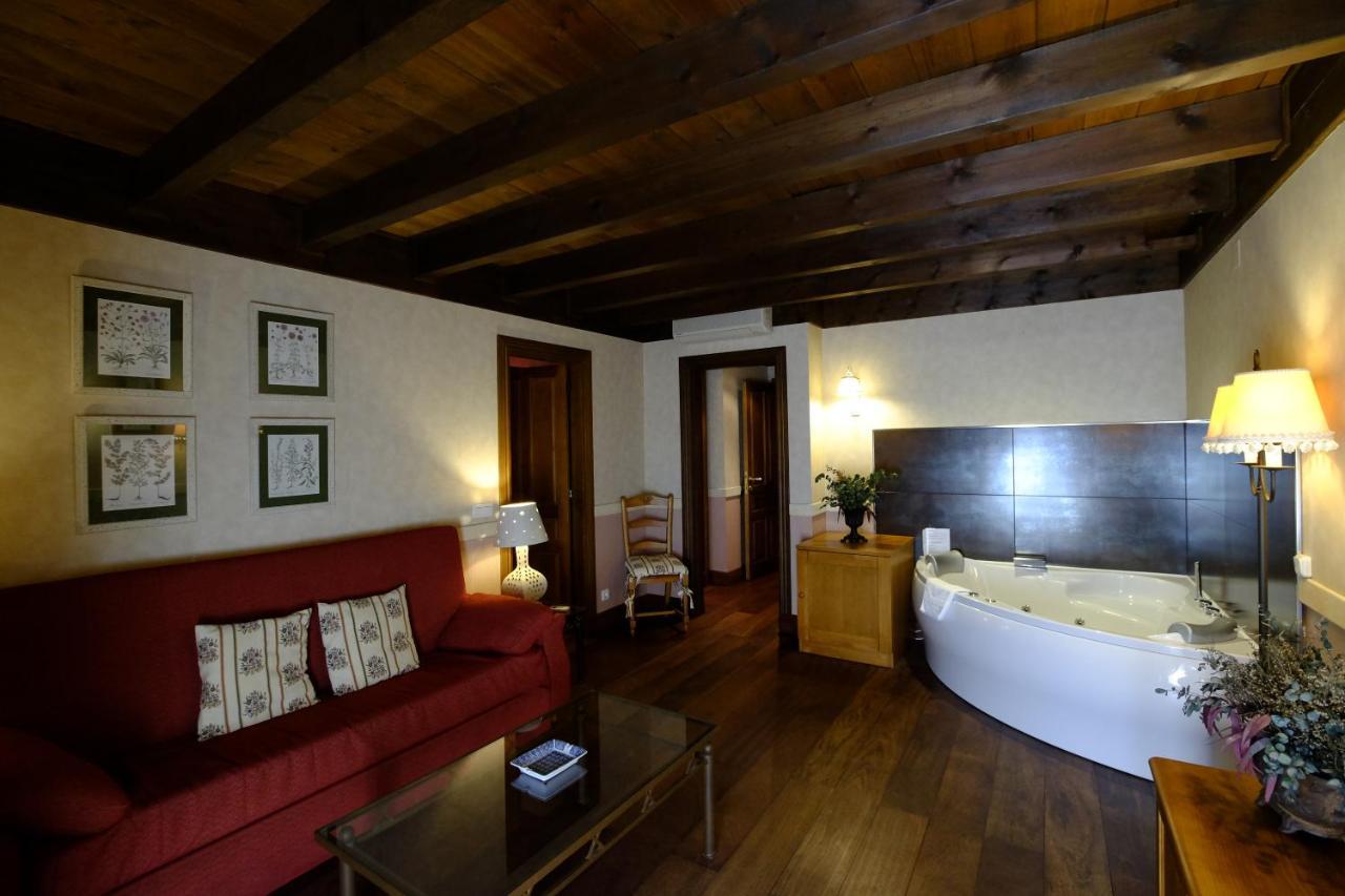 Hotel Pradas Ordesa Broto Exterior photo