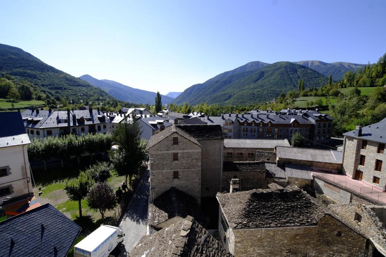 Hotel Pradas Ordesa Broto Exterior photo